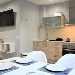 https://alguera-hola-apartments.topbarcelonahotels.com
